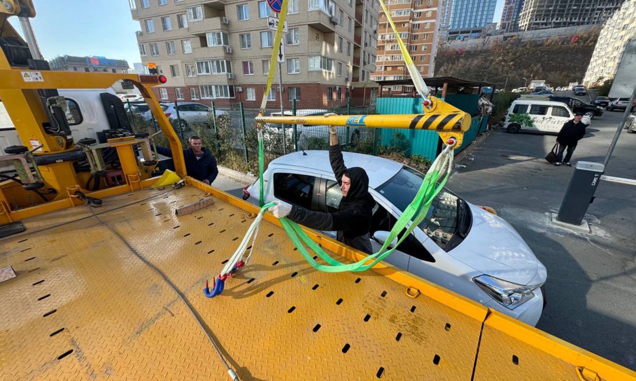 Созданная на базе предприятия «Содержание городских территорий» муниципальная служба эвакуации продолжает работу по наведению порядка на улицах города Созданная на базе предприятия «Содержание городских территорий» муниципальная служба эвакуации продолжает работу по наведению порядка на улицах города