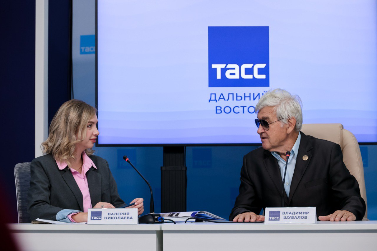 Презентацию книги «След весла» провели прославленные гребцы Приморья Презентацию книги «След весла» провели прославленные гребцы Приморья