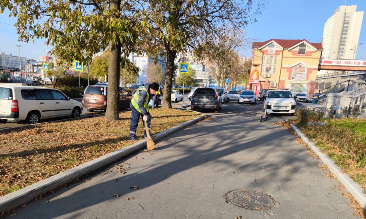 Сегодня во Владивостоке: промывка ливнёвок, дорожные работы, установка дорожных знаков, ремонт элементов ограждений, демонтаж объектов и санитарная уборка Сегодня во Владивостоке: промывка ливнёвок, дорожные работы, установка дорожных знаков, ремонт элементов ограждений, демонтаж объектов и санитарная уборка