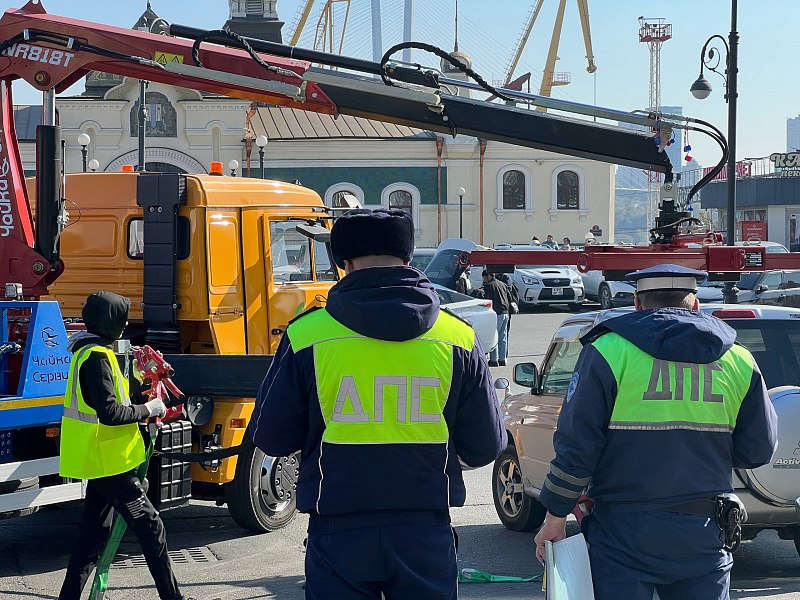 Во Владивостоке подвели первые итоги работы муниципальной службы эвакуации транспортных средств Во Владивостоке подвели первые итоги работы муниципальной службы эвакуации транспортных средств