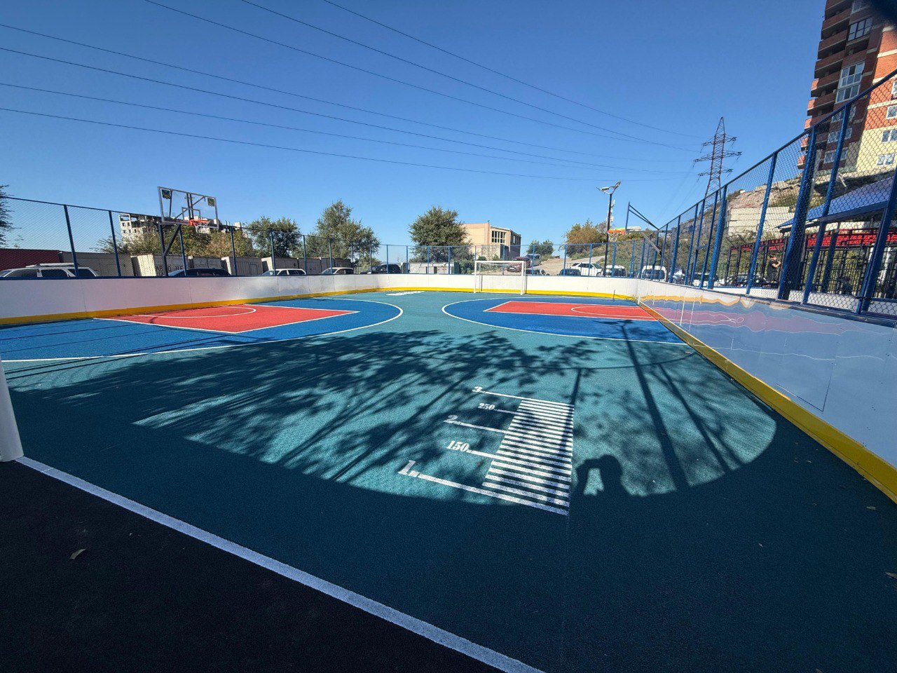 Спорт в шаговой доступности: во Владивостоке создают современные спортивные площадки Спорт в шаговой доступности: во Владивостоке создают современные спортивные площадки