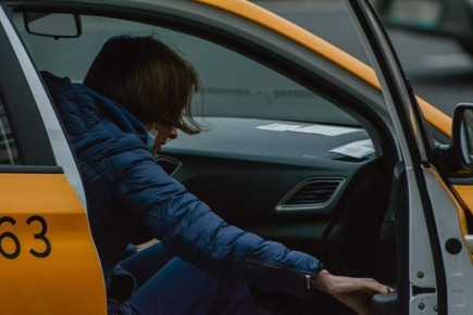 Новый сервис сделает поездки на такси в Приморье безопаснее