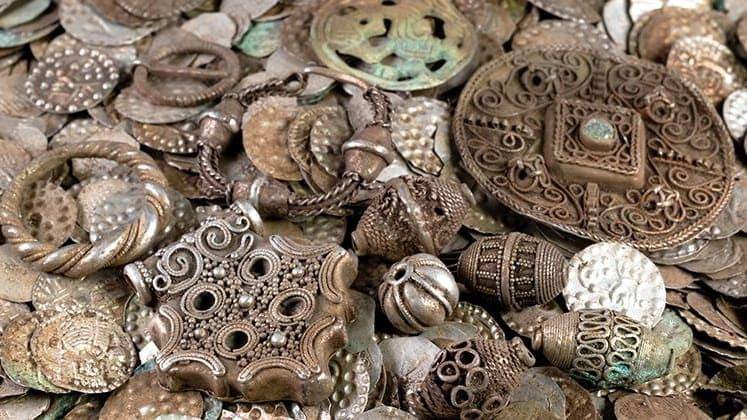 В Швеции мужчина, собиравшийся пойти на рыбалку, неожиданно сделал важное археологическое открытие