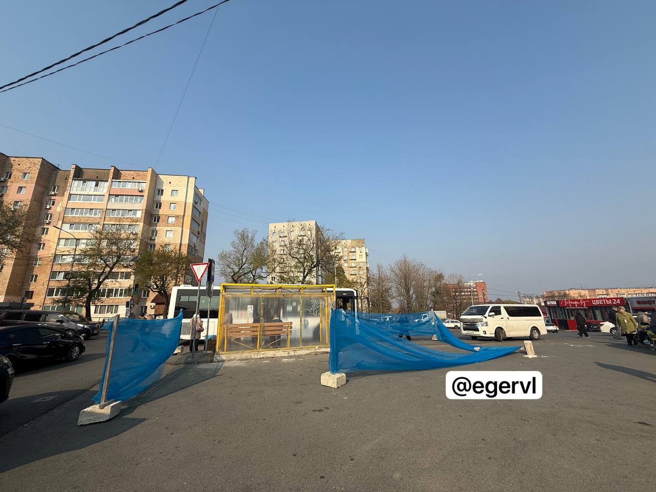 Вместо снесённого незаконного торгового павильона на остановке «Крыгина» построят новый