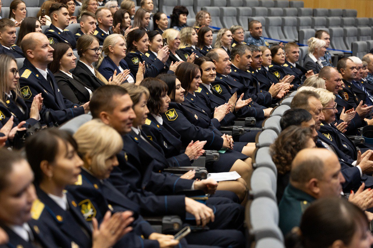 Во Владивостоке отмечают День судебного пристава Во Владивостоке отмечают День судебного пристава