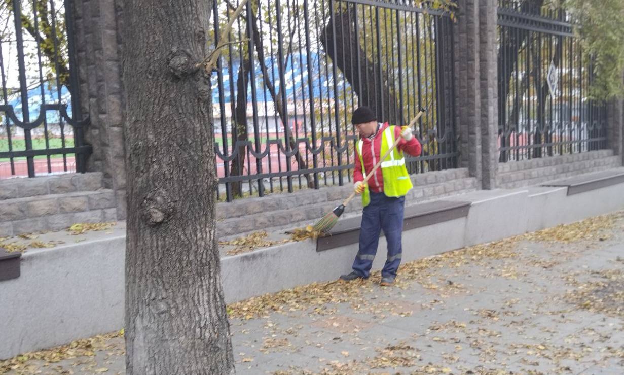 Сегодня во Владивостоке: промывка ливнёвок, грейдирование дорог и санитарная уборка во всех районах города Сегодня во Владивостоке: промывка ливнёвок, грейдирование дорог и санитарная уборка во всех районах города