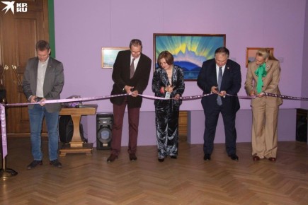 Во Владивостоке с размахом открылась выставка «Николай Рерих» (0+), объединяющая более 120 работ художника из девяти музеев страны