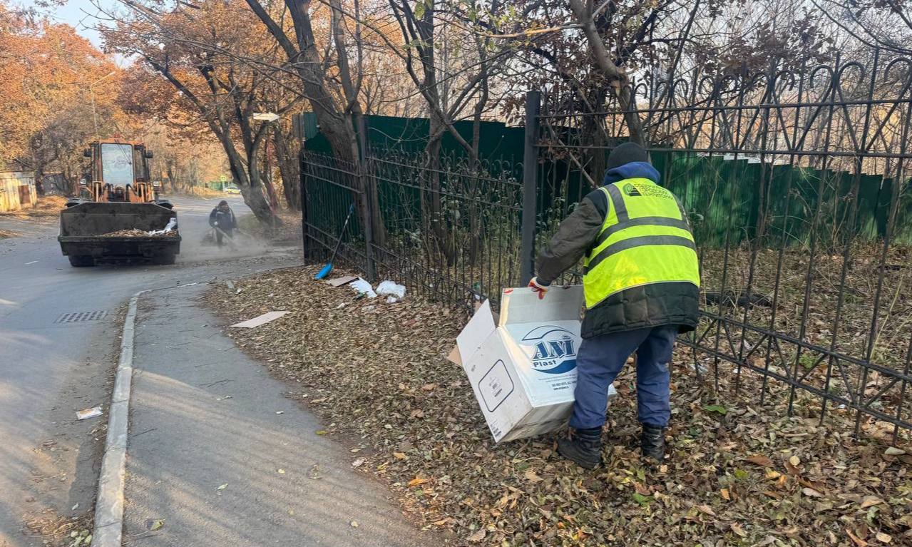 Сегодня во Владивостоке: промывка ливнёвок, установка дорожных знаков и санитарная уборка в районах города Сегодня во Владивостоке: промывка ливнёвок, установка дорожных знаков и санитарная уборка в районах города
