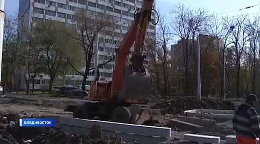 Во Владивостоке продолжаются капитальный ремонт и реконструкция перекрестка проспекта 100-летия и улицы Русской
