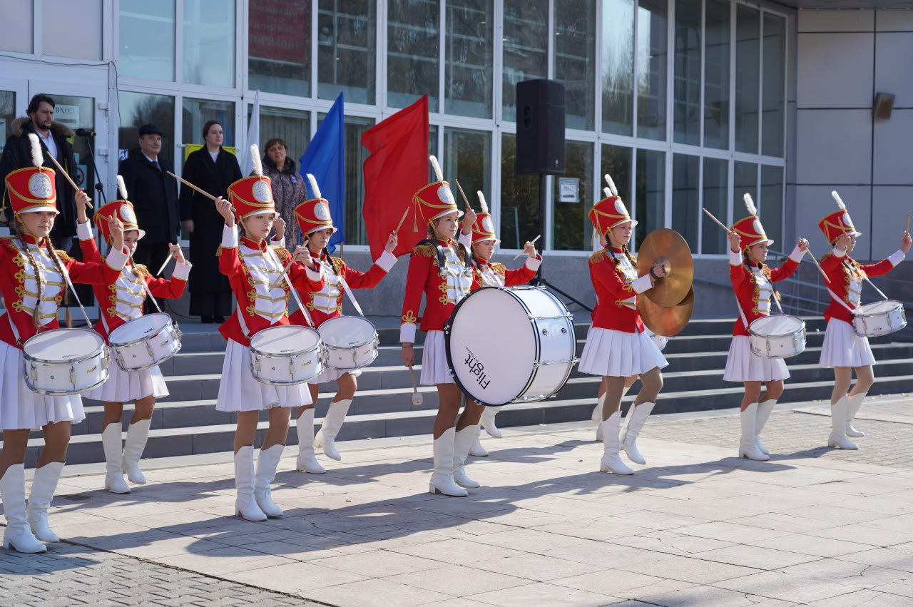 «Вместе мы — Россия!»: День народного единства отметили в Уссурийске «Вместе мы — Россия!»: День народного единства отметили в Уссурийске