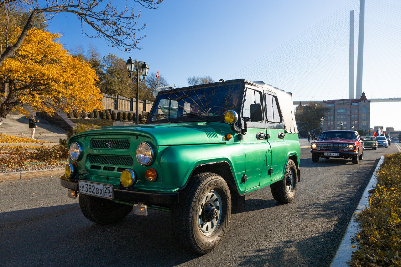 Автопробег в честь Дня народного единства стартовал во Владивостоке