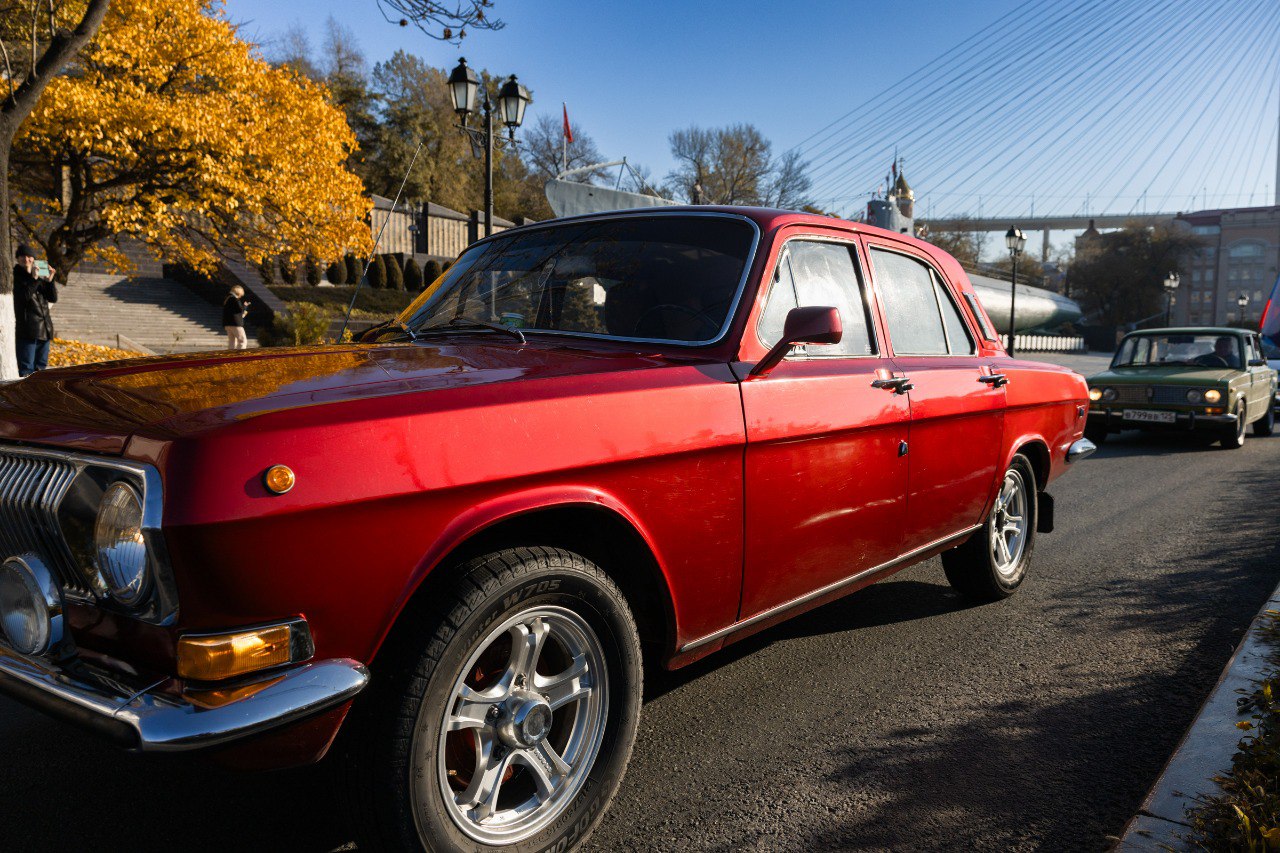 Автопробег в честь Дня народного единства стартовал во Владивостоке Автопробег в честь Дня народного единства стартовал во Владивостоке