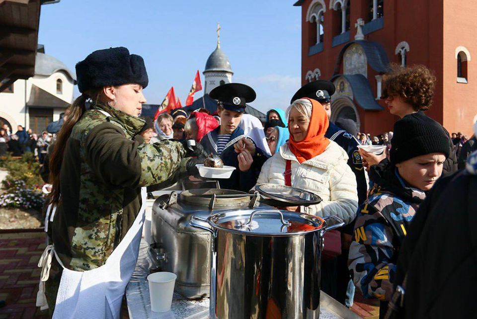 Сегодня в Находке состоялся Крестный ход в честь Дня Казанской иконы Божией Матери и Дня народного единства, который объединил более тысячи участников Сегодня в Находке состоялся Крестный ход в честь Дня Казанской иконы Божией Матери и Дня народного единства, который объединил более тысячи участников