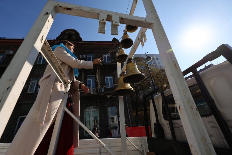 Во Владивостоке впервые за 13 лет прошёл крестный ход в День народного единства Во Владивостоке впервые за 13 лет прошёл крестный ход в День народного единства