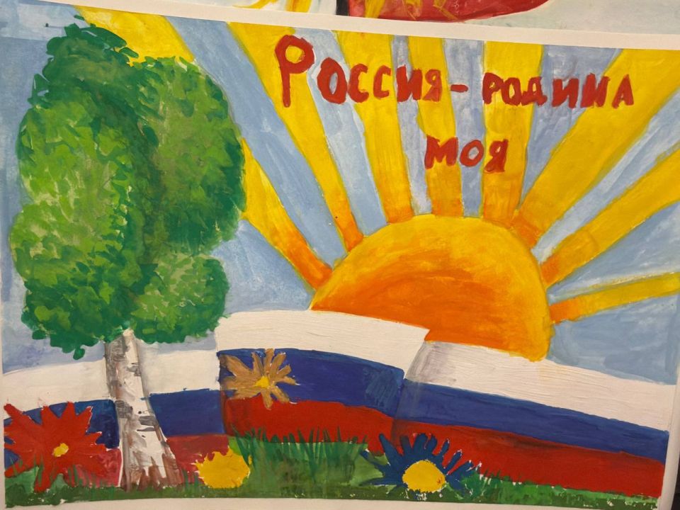 В честь Дня народного единства в прокуратуре края размещена выставка творческих работ детей работников ведомства «Моя Великая Россия» В честь Дня народного единства в прокуратуре края размещена выставка творческих работ детей работников ведомства «Моя Великая Россия»