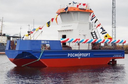 На Онежском судостроительном заводе спущено на воду второе экологическое судно для морского порта Находка
