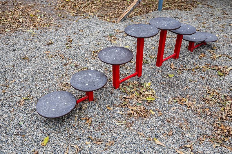 Новые детские и спортивные площадки устанавливают во Владивостоке благодаря ТОС Новые детские и спортивные площадки устанавливают во Владивостоке благодаря ТОС