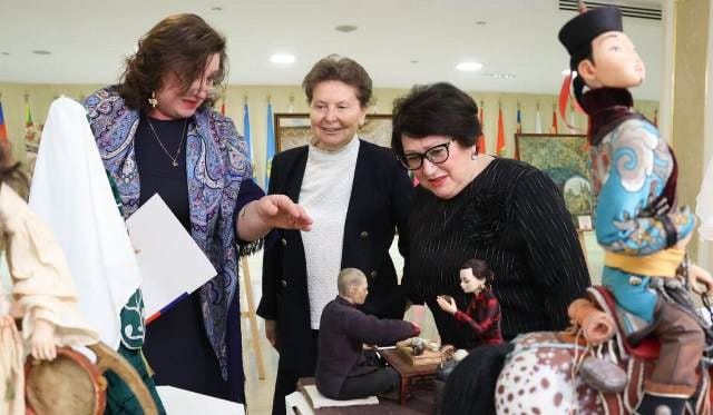 В Совете Федерации открылись выставки в рамках фестиваля "София" В Совете Федерации открылись выставки в рамках фестиваля "София"