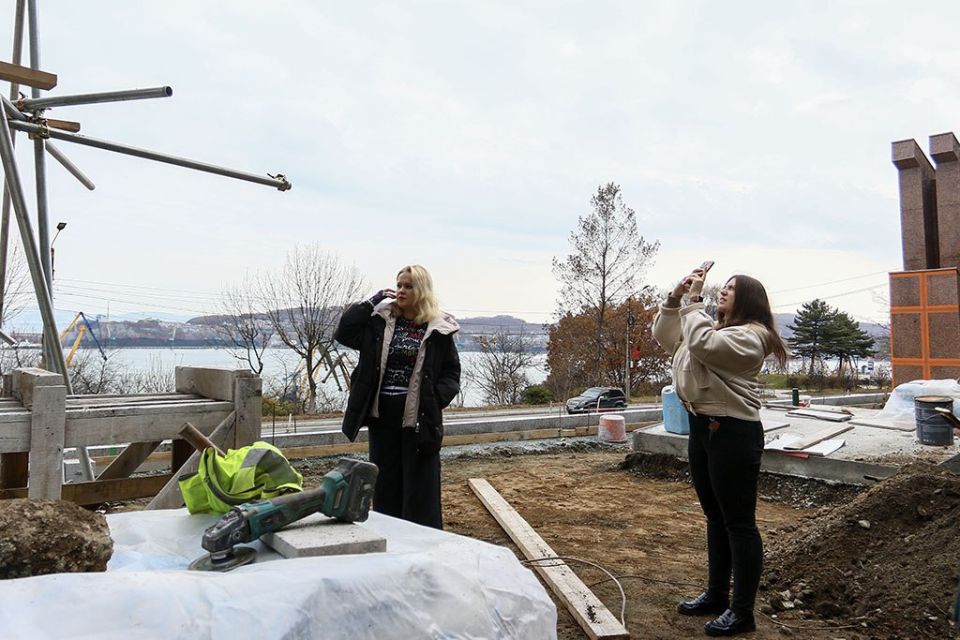 Общественные наблюдатели оценили ход работ на знаковых объектах Находки Общественные наблюдатели оценили ход работ на знаковых объектах Находки