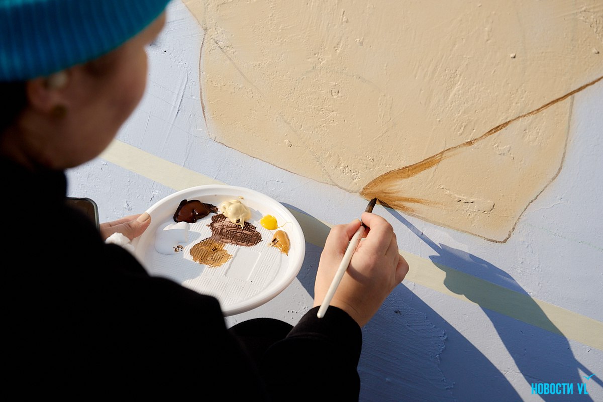 Мозаичный Дальний Восток: во Владивостоке обновляют огромную подпорную стену ниже Покровского парка Мозаичный Дальний Восток: во Владивостоке обновляют огромную подпорную стену ниже Покровского парка