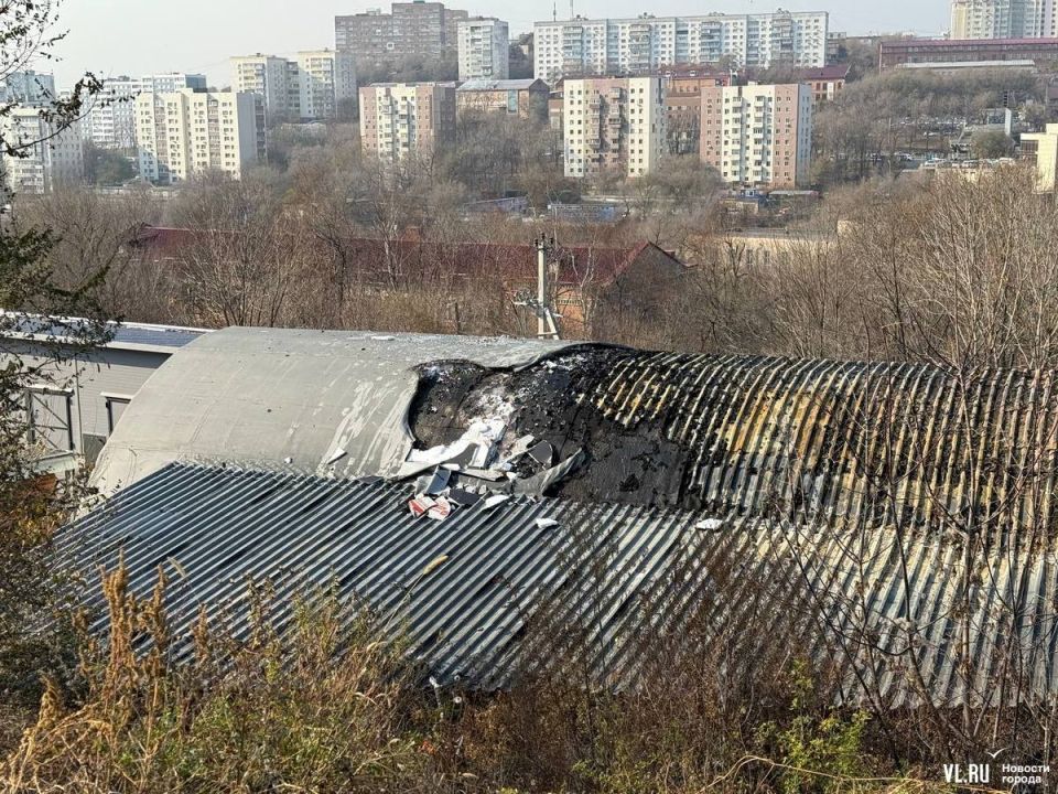 В 12:01 пожар полностью ликвидирован В 12:01 пожар полностью ликвидирован