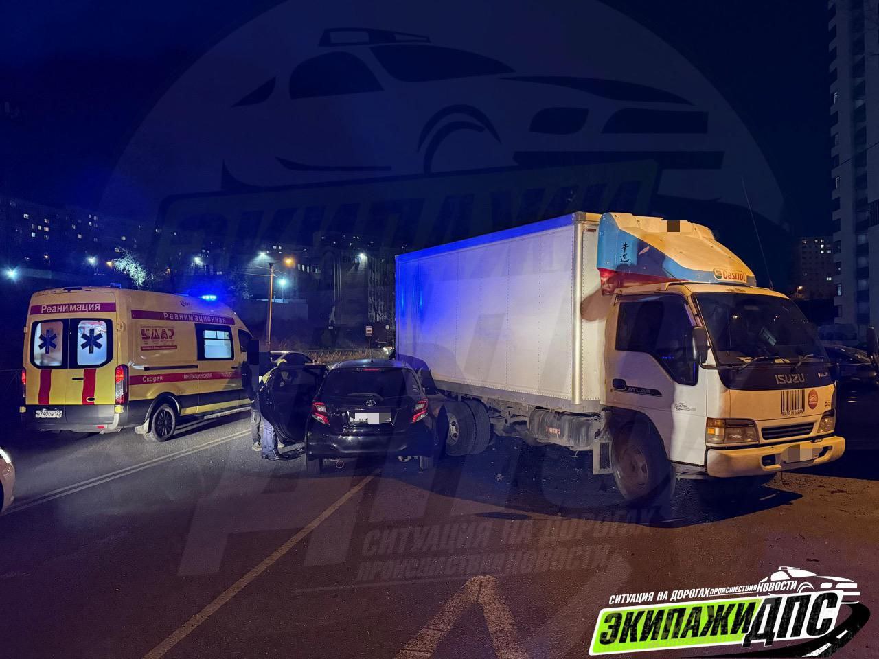 Во Владивостоке пьяная баба лишенная прав уходя от погони устроила ДТП Во Владивостоке пьяная баба лишенная прав уходя от погони устроила ДТП