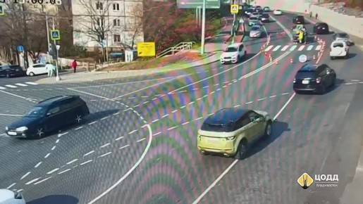 В районе перекрёстка Аллилуева и Жигура наносят разметку пешеходного перехода