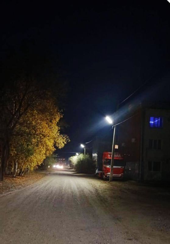 В Уссурийске завершают установку уличного освещения В Уссурийске завершают установку уличного освещения