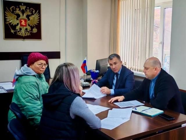 Председатель комитета #ЗСПК по регламенту, депутатской этике и организации работы парламента, Всеволод Романов, провел прием граждан в п.Врангель Председатель комитета #ЗСПК по регламенту, депутатской этике и организации работы парламента, Всеволод Романов, провел прием граждан в п.Врангель