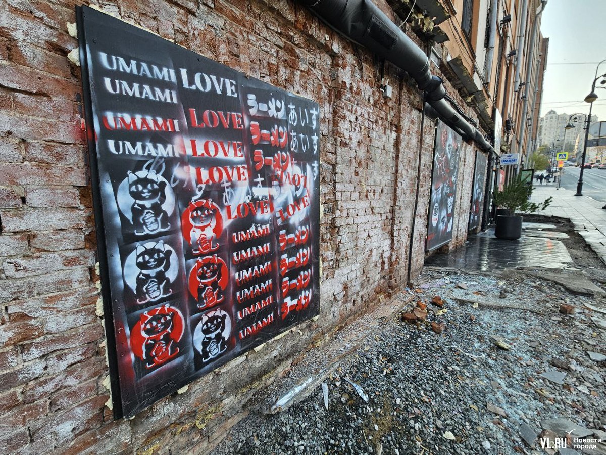 Городские службы начали благоустраивать тротуар на месте снесённой пристройки к ресторану на Пограничной Городские службы начали благоустраивать тротуар на месте снесённой пристройки к ресторану на Пограничной