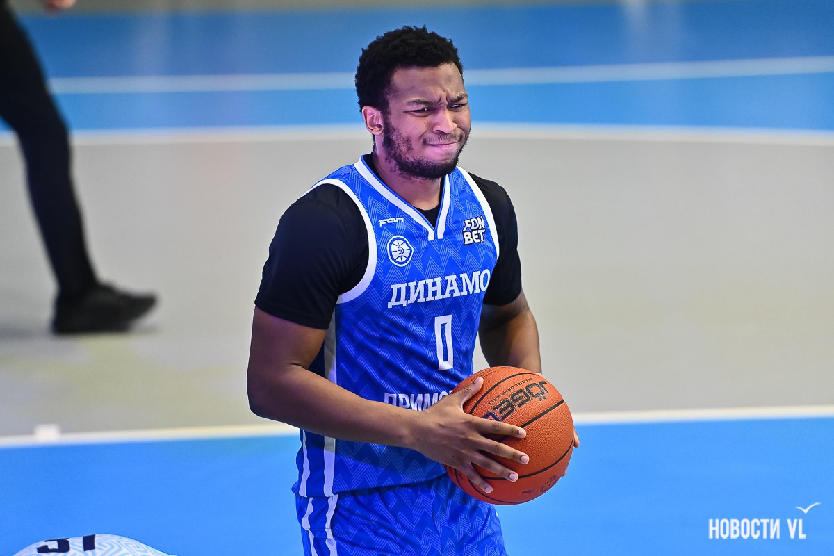 Есть первая «сотня»: приморское «Динамо» разгромило «Купол-Родники» во Владивостоке Есть первая «сотня»: приморское «Динамо» разгромило «Купол-Родники» во Владивостоке