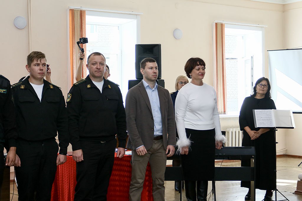 Старт в профессию: почти 300 первокурсников посвятили в студенты и курсанты ДМУ Старт в профессию: почти 300 первокурсников посвятили в студенты и курсанты ДМУ