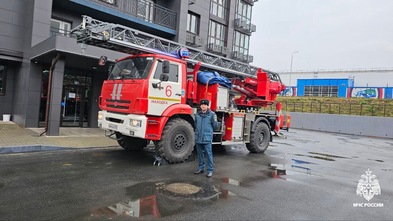 В Находке огнеборцы МЧС России потушили условный пожар на 24-ом этаже нового жилого дома