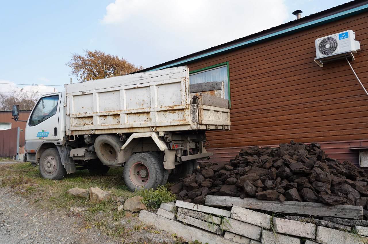 Продолжается доставка твёрдого топлива семьям участников СВО Продолжается доставка твёрдого топлива семьям участников СВО