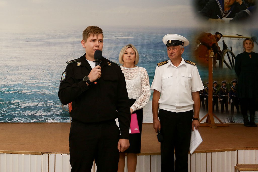 Старт в профессию: почти 300 первокурсников посвятили в студенты и курсанты ДМУ Старт в профессию: почти 300 первокурсников посвятили в студенты и курсанты ДМУ