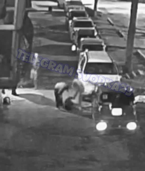 Во Владивостоке на Адмирала Юмашева произошло нападение на девушку — крики были слышны на всю улицу