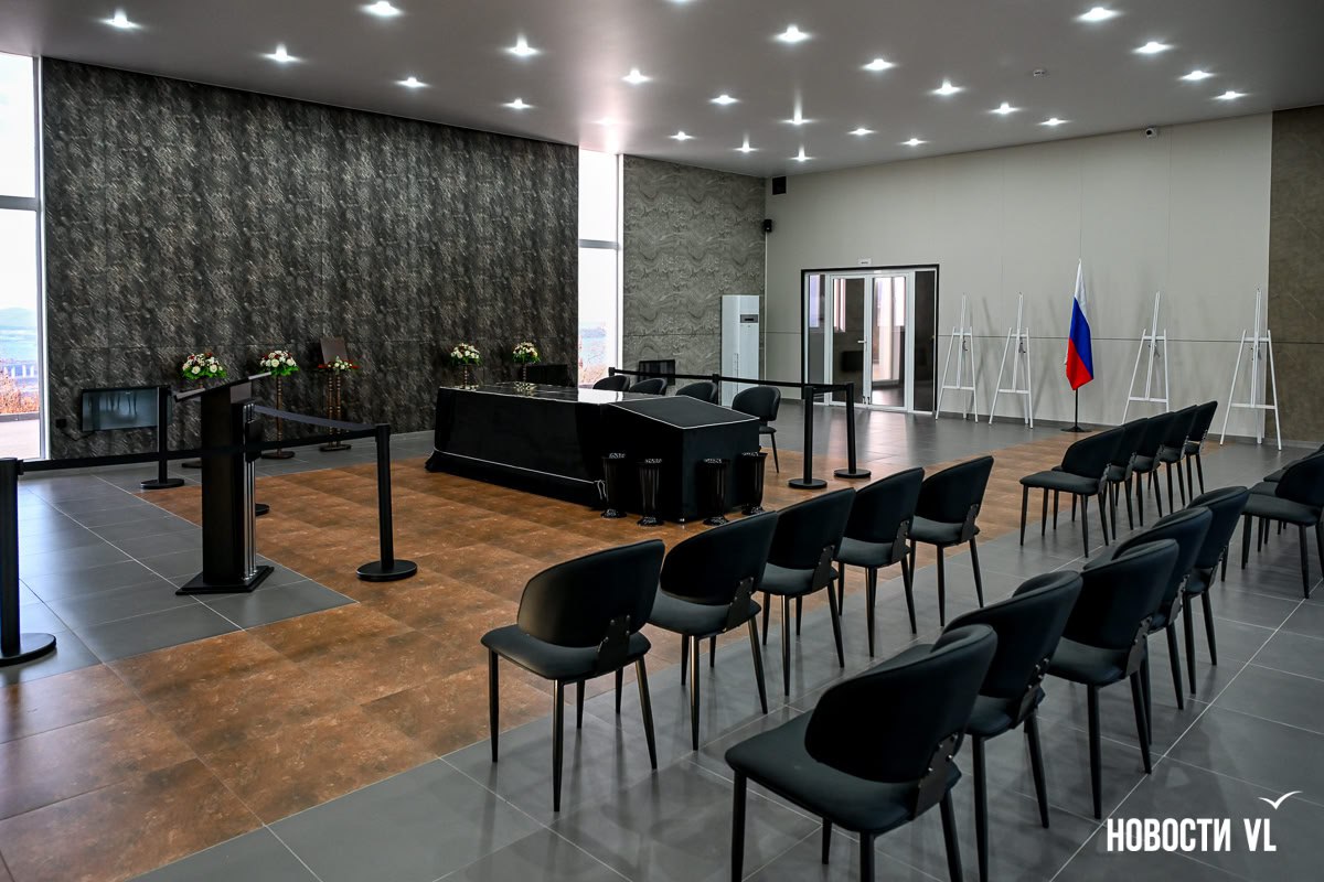 На Морском кладбище открылся самый большой во Владивостоке траурный зал На Морском кладбище открылся самый большой во Владивостоке траурный зал