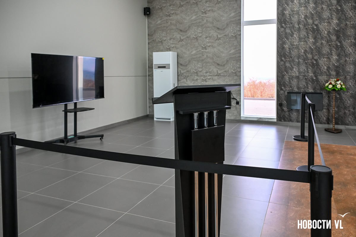 На Морском кладбище открылся самый большой во Владивостоке траурный зал На Морском кладбище открылся самый большой во Владивостоке траурный зал