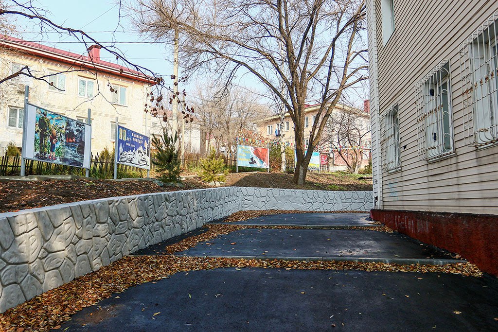 Общественные наблюдатели оценили преображение музейного дворика в Находке Общественные наблюдатели оценили преображение музейного дворика в Находке