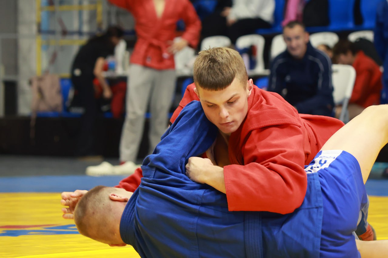 Во Владивостоке в спортивном комплексе «Олимпиец» стартовали чемпионат и первенство Приморского края по самбо и боевому самбо! На ковры вышли более 300 спортсменов из разных муниципалитетов региона – юноши и девушки, юниоры... Во Владивостоке в спортивном комплексе «Олимпиец» стартовали чемпионат и первенство Приморского края по самбо и боевому самбо! На ковры вышли более 300 спортсменов из разных муниципалитетов региона – юноши и девушки, юниоры...