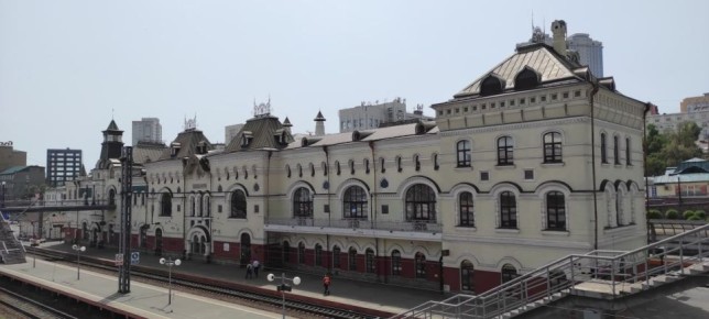 CULTURA. Железнодорожный вокзал Владивостока — конечная станция Транссибирской магистрали, которая проходит через всю Россию от Москвы до Владивостока