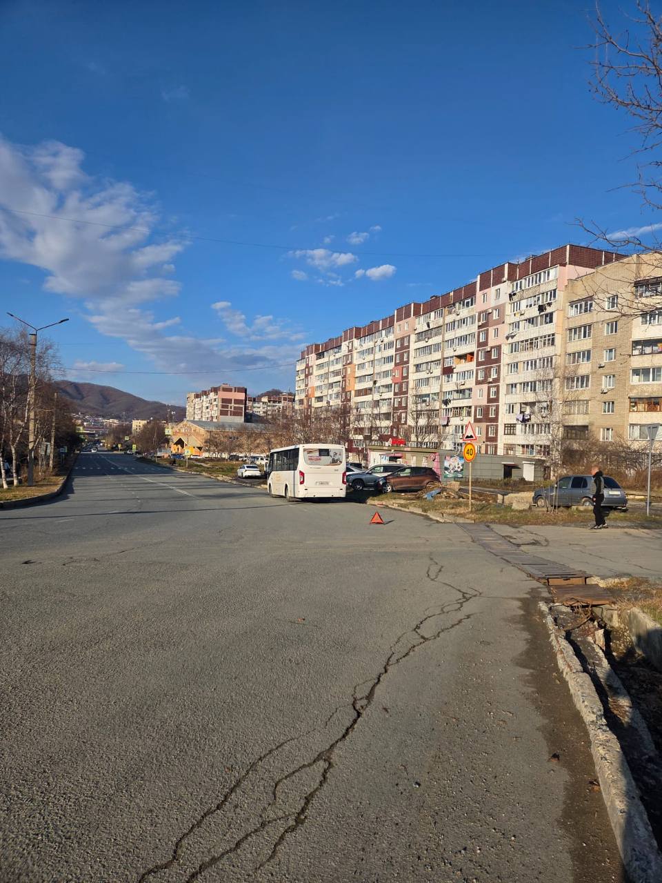 Госавтоинспекция Находки устанавливает обстоятельства ДТП с участием несовершеннолетнего пассажира