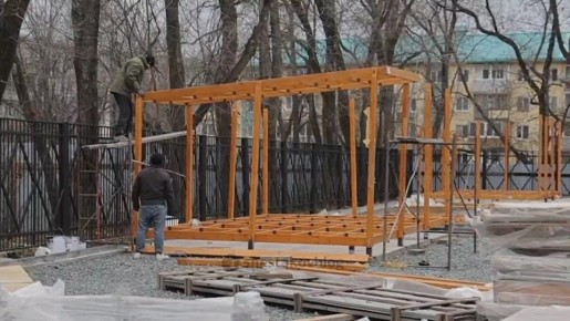 Константин Шестаков: Будущий детский сад на Постышева, 7а подключили к сетям тепло- и электроснабжения, приступили к укладке первого слоя асфальта