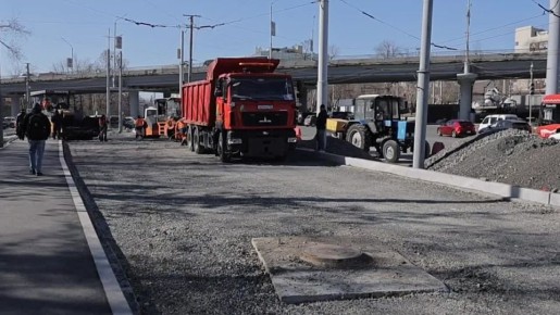 Во Владивостоке обустраивают новые участки выделенных полос