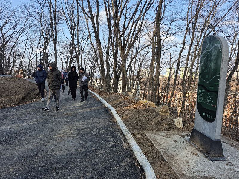 Общественные наблюдатели Владивостока посетили строящийся парк Снеговая Падь