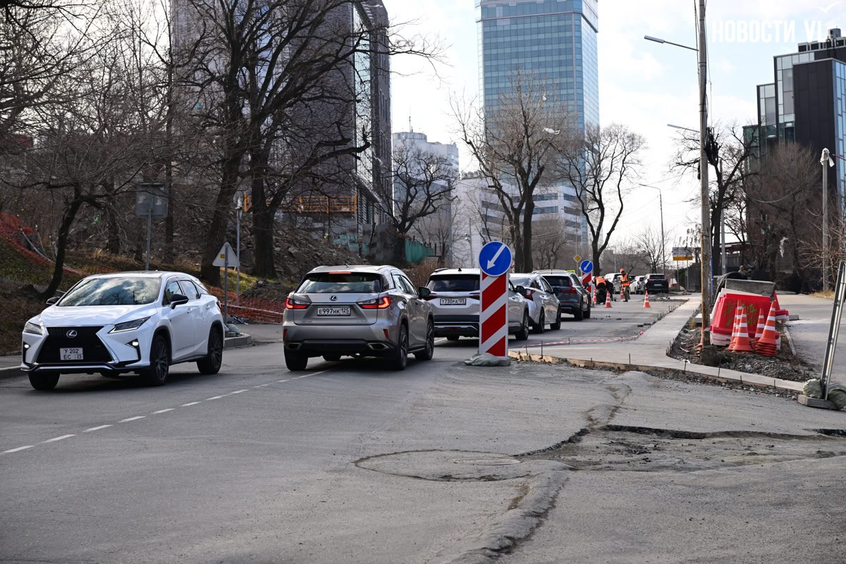 На приведённой к «нормативам» дороге на Черёмуховой переносят разметку На приведённой к «нормативам» дороге на Черёмуховой переносят разметку