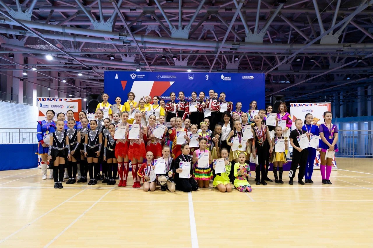 Более 200 спортсменов зажгли на паркете ДВФУ Более 200 спортсменов зажгли на паркете ДВФУ