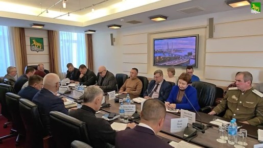 Участники СВО Олег Бутенко и Сергей Крайнов проходят стажировку в администрации Владивостока по программе «Герои Приморья»