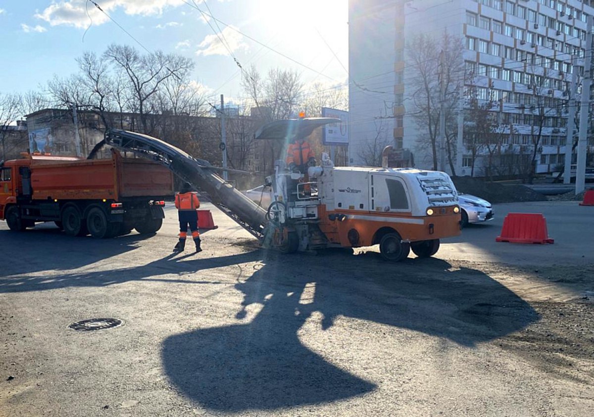 Автобусную остановку «Русская» и пешеходный переход перенесли на 70 метров Автобусную остановку «Русская» и пешеходный переход перенесли на 70 метров