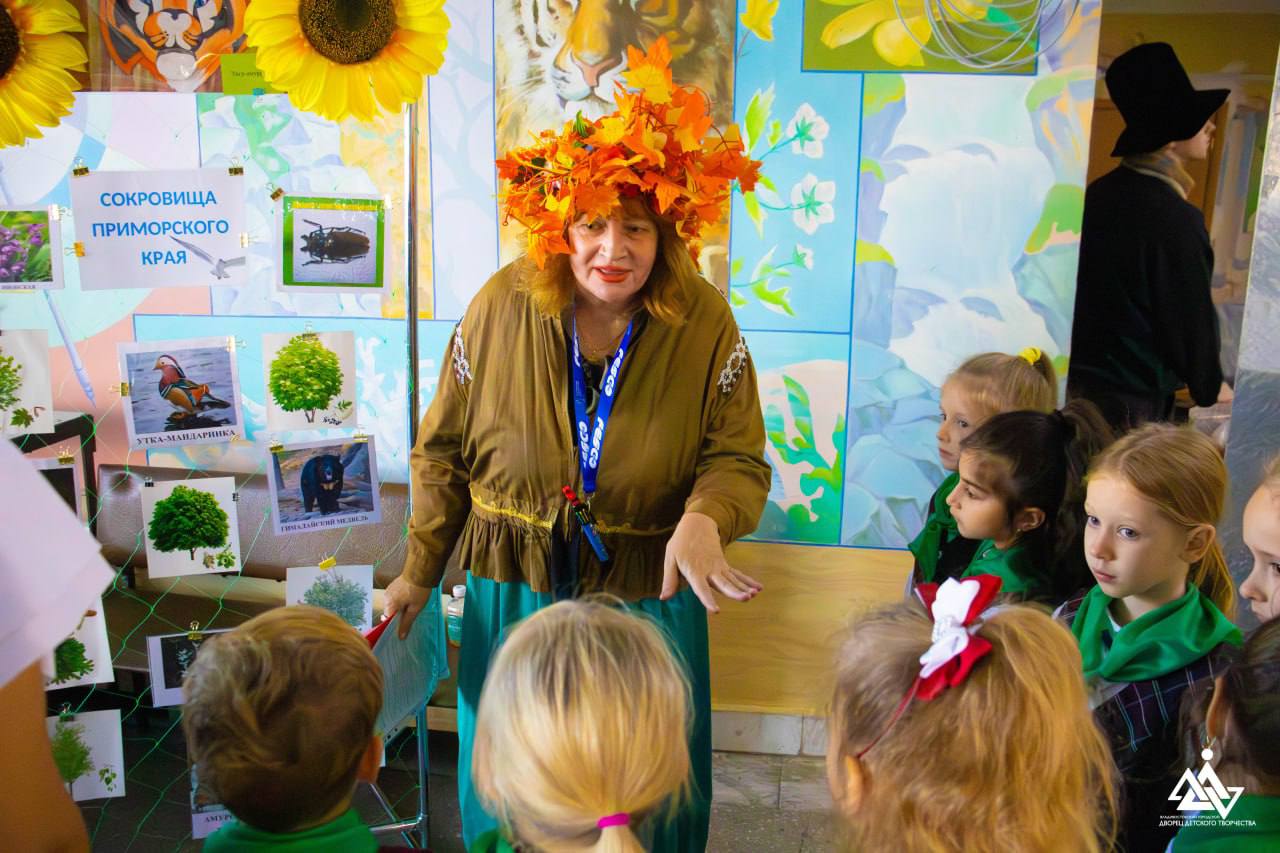 Праздник улыбок и открытий: первоклассники Владивостока поучаствовали в веселой игре Праздник улыбок и открытий: первоклассники Владивостока поучаствовали в веселой игре